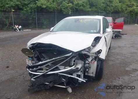 2014 Ford Fusion Energi Se Luxury z USA, uszkodzony, nr VIN 3FA6P0PU4ER382884